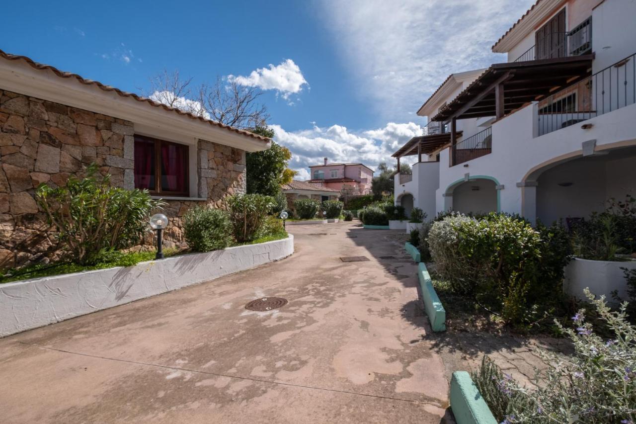 Oleandri Rossi Villa Танаунела Екстериор снимка